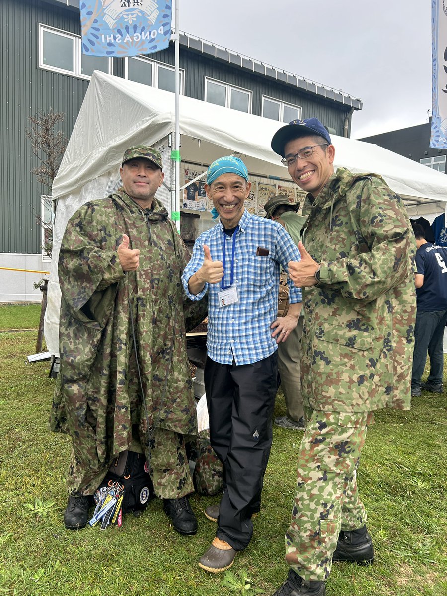 gifupco's tweet photo. エアフェスタ浜松で元ブルーインパルスパイロットの春山さんにお会いできました🩵

#ブルーインパルスパイロット 
#エアフェスタ浜松
@SUIT37546554 https://t.co/6Gmg4XiYs4