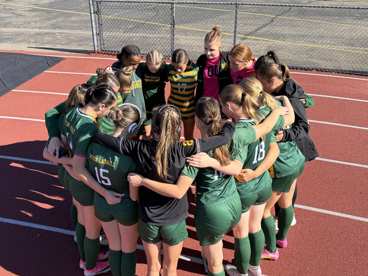 GirlsSeton's tweet photo. Leaving it out on the field & playing as a team is all we could have ever asked for!Playing hard for 80 minutes & losing by 1-not how we wanted to end our season-we keep our heads up & are thankful for all we experienced together this year! 💚💛⚽️💛💚#family #BeARebel #RebelPride https://t.co/mDpJDwzBiX