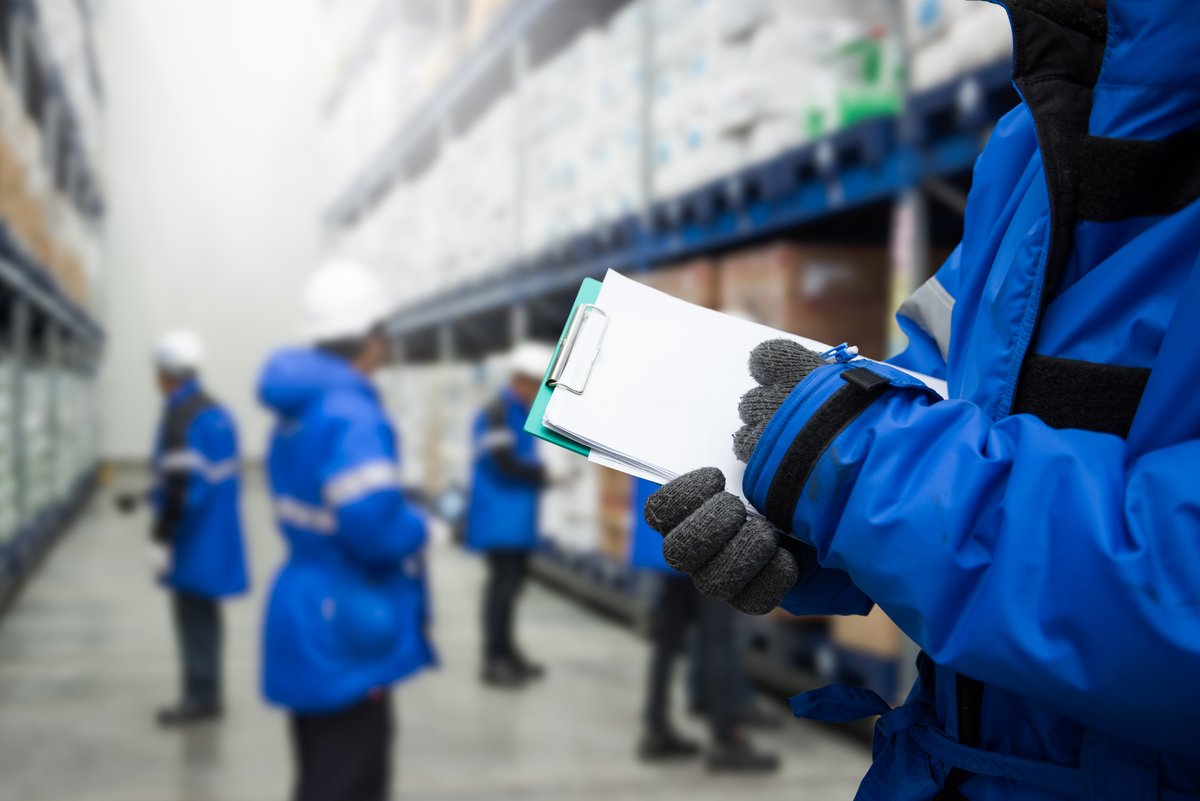 EdisonCRE's tweet photo. Today’s cold storage projects are built taller, smarter, and more flexible.

Automation, multi-temperature zones, and energy-saving systems are now essential to mitigating long-term costs—even when they raise upfront investment.

👉 See how modernization is redefining viable projects in 2026.
https://t.co/5INhrmEqDQ

#ColdStorageInnovation #IndustrialEfficiency #WarehouseTechnology #MiamiCRE #LogisticsInfrastructure #RETwit