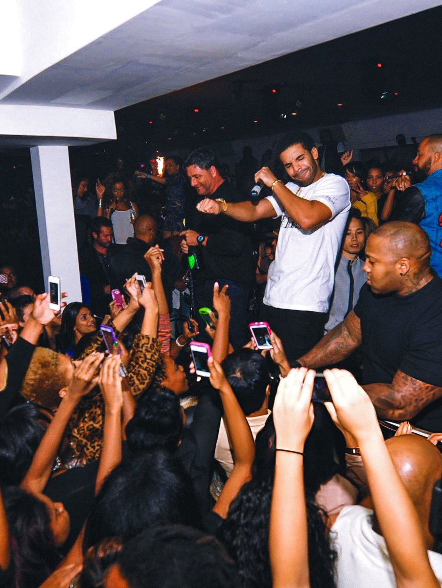 RapWikip's tweet photo. Drake celebrating his 26th birthday at Club Compound in Atlanta, 14 years ago today 📸 (2012) https://t.co/Qkhg1Zzljo