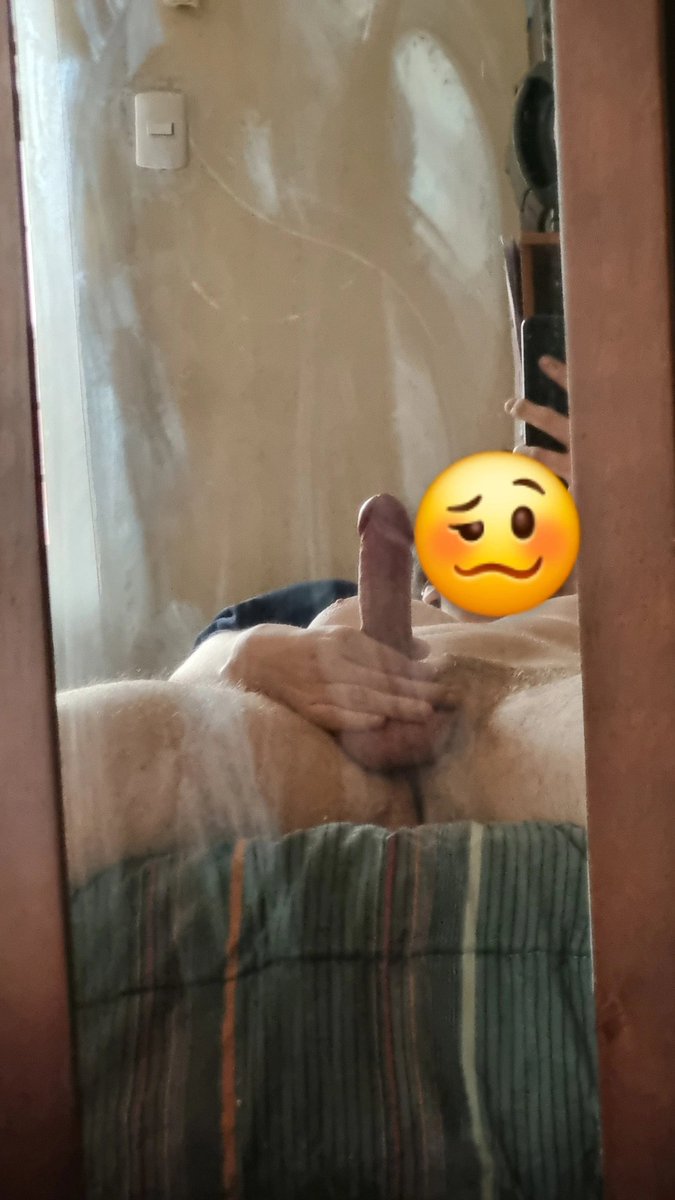 colagenode15cm's tweet photo. Alguna chiquilla me drene las bolas porfavor las tengo bien acumuladas😩😩😩 https://t.co/boMKqJ5iGz