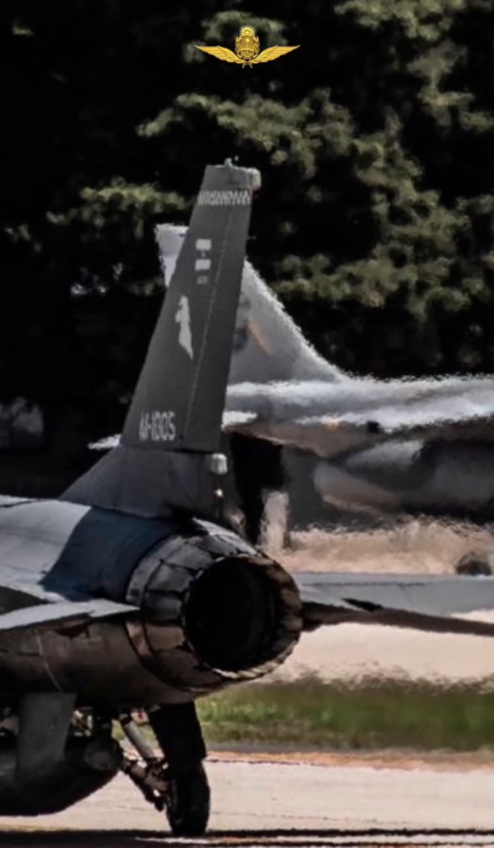 DefensaNAC's tweet photo. De a poco van llegando imágenes de los F-16AM/BM junto a los demás SdA de la FAA.

Video FAA https://t.co/VemnJWNE5n