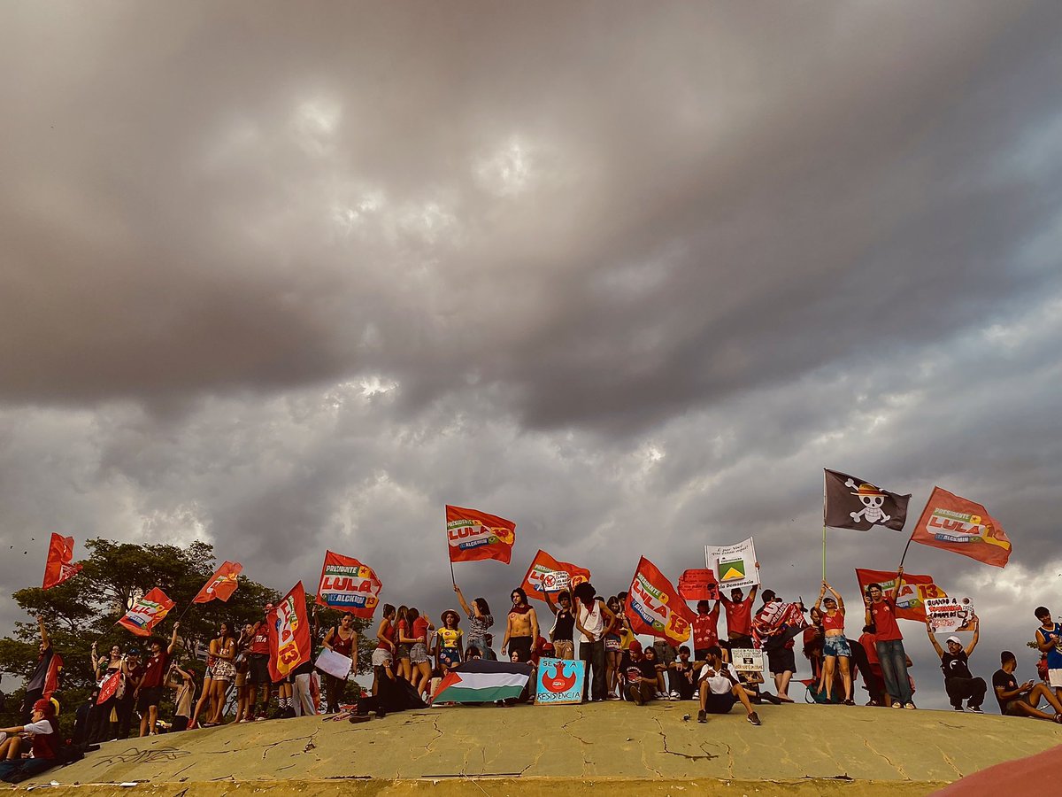 luanenriqued's tweet photo. A HISTÓRIA FOI FEITA, A ESQUERDA DE GOIÂNIA FOI PRA LUTA, NA CHUVA, NO SOL, ESTIVEMOS UNIDOS DO INÍCIO AO FIM! JAMAIS FARÃO ALGO COMO FIZEMOS 🇧🇷🌟❤️ https://t.co/Olm9yqOob7