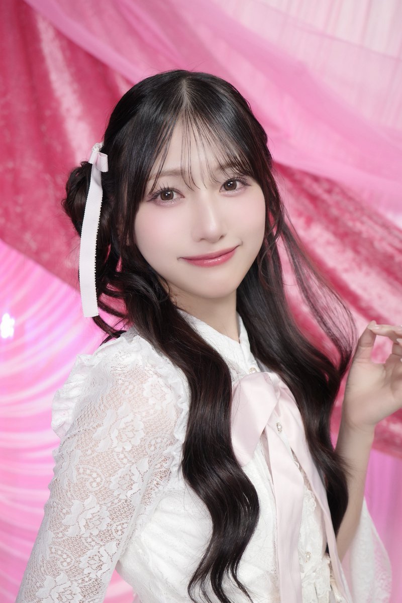 ogi_hana_'s tweet photo. もえちゃんお誕生日おめでと〜っ🎂♡

本当に尊敬する事ばかりで頼れるリーダーですが、メンバーといると妹気質な所がでるのも愛おしいですのよ 👶🏻
いつも沢山優しくしてくれてありがとう ♡

メロいという言葉生まれてくれてやっと萌子を言語化できた…感謝…

#蟹沢萌子生誕祭2026 https://t.co/1Qt1ERdGMo