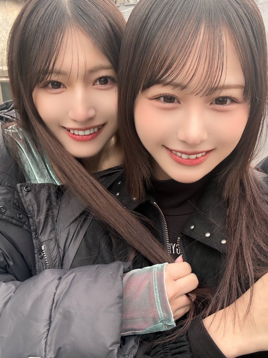 ogi_hana_'s tweet photo. もえちゃんお誕生日おめでと〜っ🎂♡

本当に尊敬する事ばかりで頼れるリーダーですが、メンバーといると妹気質な所がでるのも愛おしいですのよ 👶🏻
いつも沢山優しくしてくれてありがとう ♡

メロいという言葉生まれてくれてやっと萌子を言語化できた…感謝…

#蟹沢萌子生誕祭2026 https://t.co/1Qt1ERdGMo
