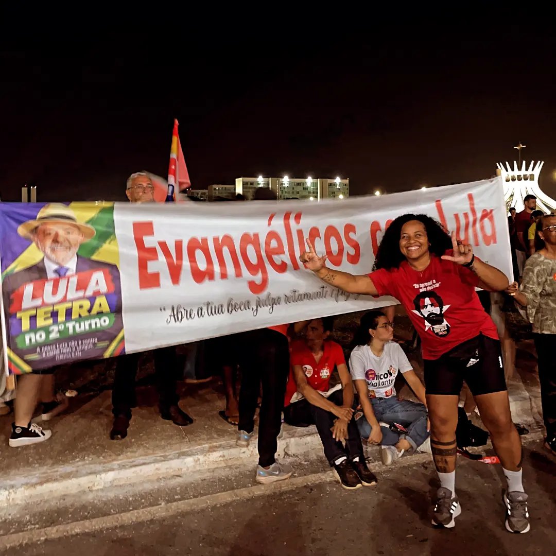 suyasantos1's tweet photo. #EvangelicosComLula ❤️✊🏾🇧🇷 https://t.co/Md8QoGWz1y