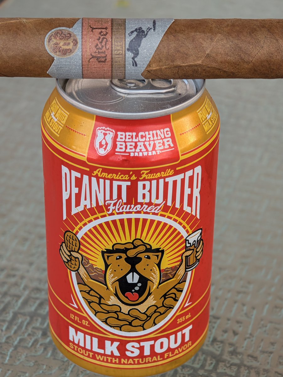 MarcinRak7's tweet photo. Adult desert. #cigar #diesel #stout https://t.co/6NDgpRhcJA