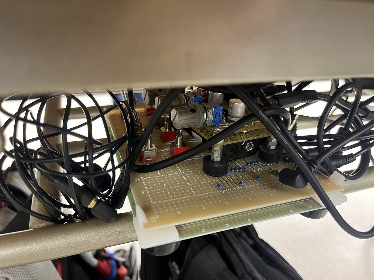 technomover's tweet photo. ここうさんの第一展示場 Q-11b「ipsativeRec.」で売り子してます。
件のパッシブミキサーは裏に置いてあるのでみたい方はお声がけください。

 https://t.co/5YN310WhvJ https://t.co/2ccogGcMR1