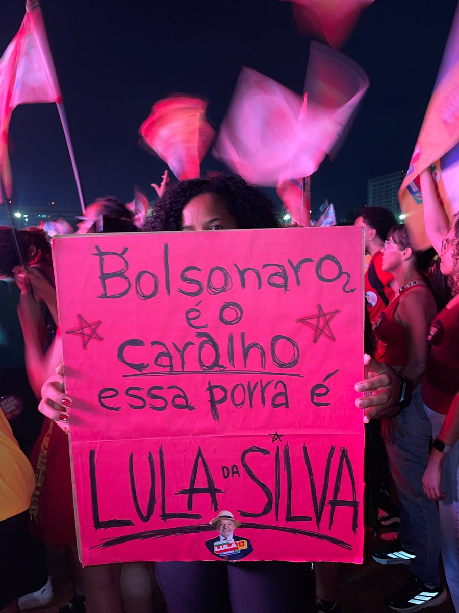 suyasantos1's tweet photo. #BolsonaroNuncaMais #BOLSONARISMOÉDOENÇA #BrasiliaComLulaEGrass #OUltimoAto #ExercitoDoLula ✊🏾⭐ https://t.co/63ANhEvfgm