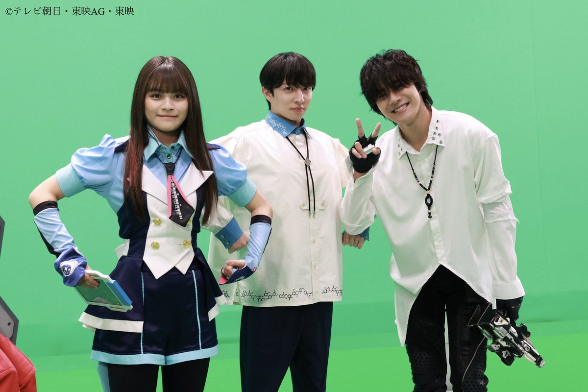 arihiroofficial's tweet photo. 『角醒ハンターオメガホーン』

第拾四話「守り抜け！ハンターVS機炎角！」

ご視聴いただきありがとうございました！

遂に会えました！！
蒸着せよ宇宙刑事ギャバン！

#おかえり弩城怜慈
#角醒ハンターオメガホーン https://t.co/Hole0I6m0o