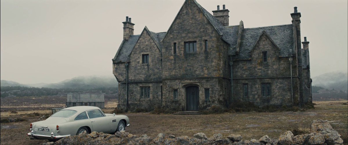KSUBIANT's tweet photo. Skyfall (2012) https://t.co/722umbboi8