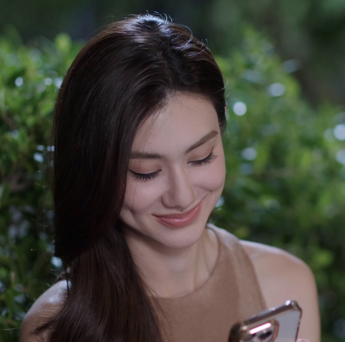 Mniopx's tweet photo. พึ่งเคยเห็นภีมมันยิ้มแบบนี้ ปกติจะเห็นยิ้มแต่แบบชั่วๆ https://t.co/WWiFBW2ftw