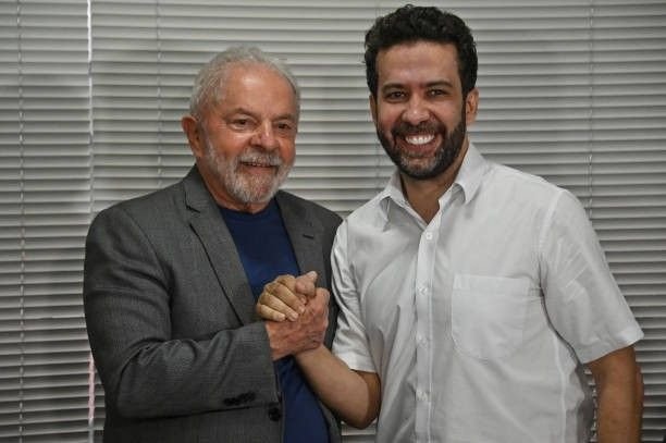 DeniLazzaroto's tweet photo. Adriana inocentada...
O Heitor voltando...
Lula  virando...
Muitos sinais num dia só: 
QUE EMOÇÃO, GENTE! https://t.co/88BYzF4gfE