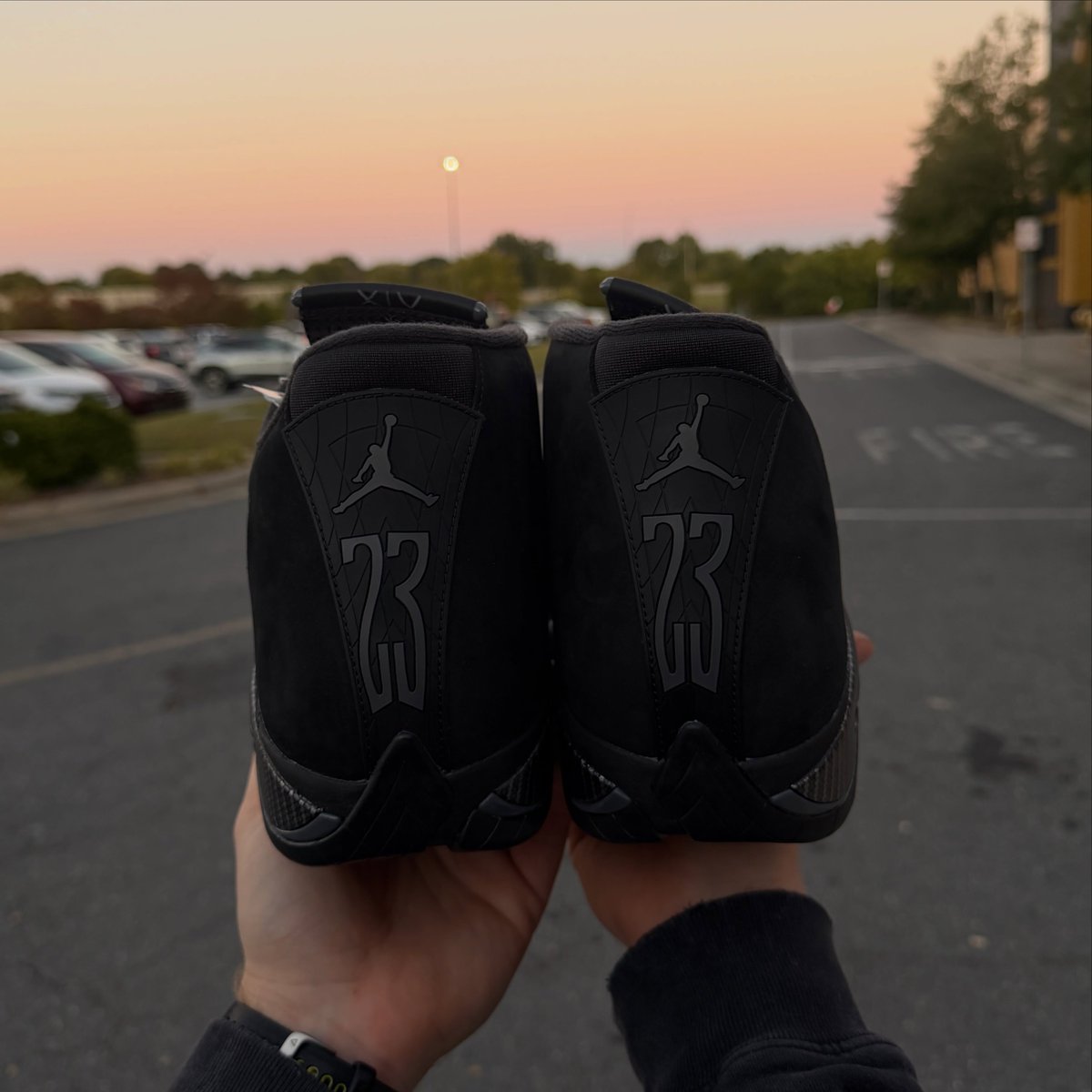 JustFreshKicks's tweet photo. FIRST LOOK: Air Jordan 14 "EYBL" Promo Sample 👀 https://t.co/Tcsc5SNutu