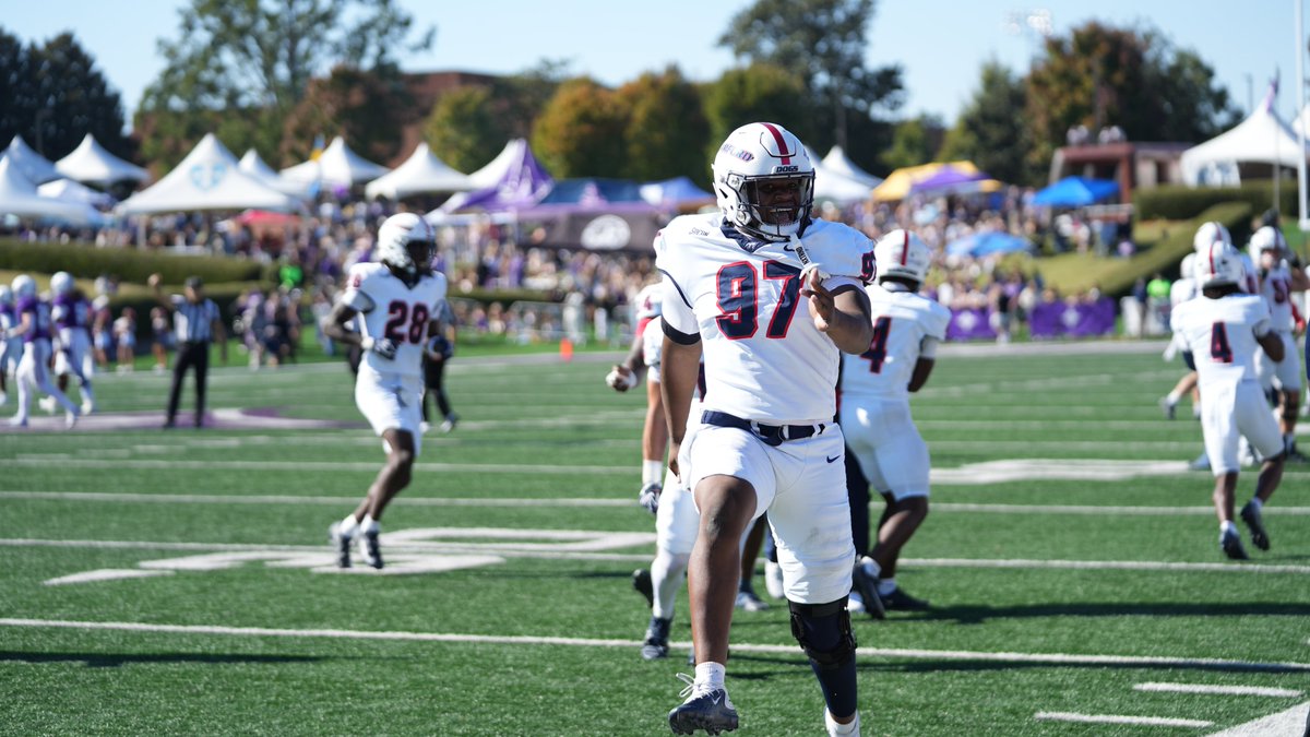 SamfordFootball's tweet photo. 🏈GAME RECAP🏈

The Bulldogs used a strong defensive effort to take down Furman, 13-6! 

📰https://t.co/znVkxdi3JO

#SamfordDNA | #AllForSAMFord https://t.co/25QZzkZ17o