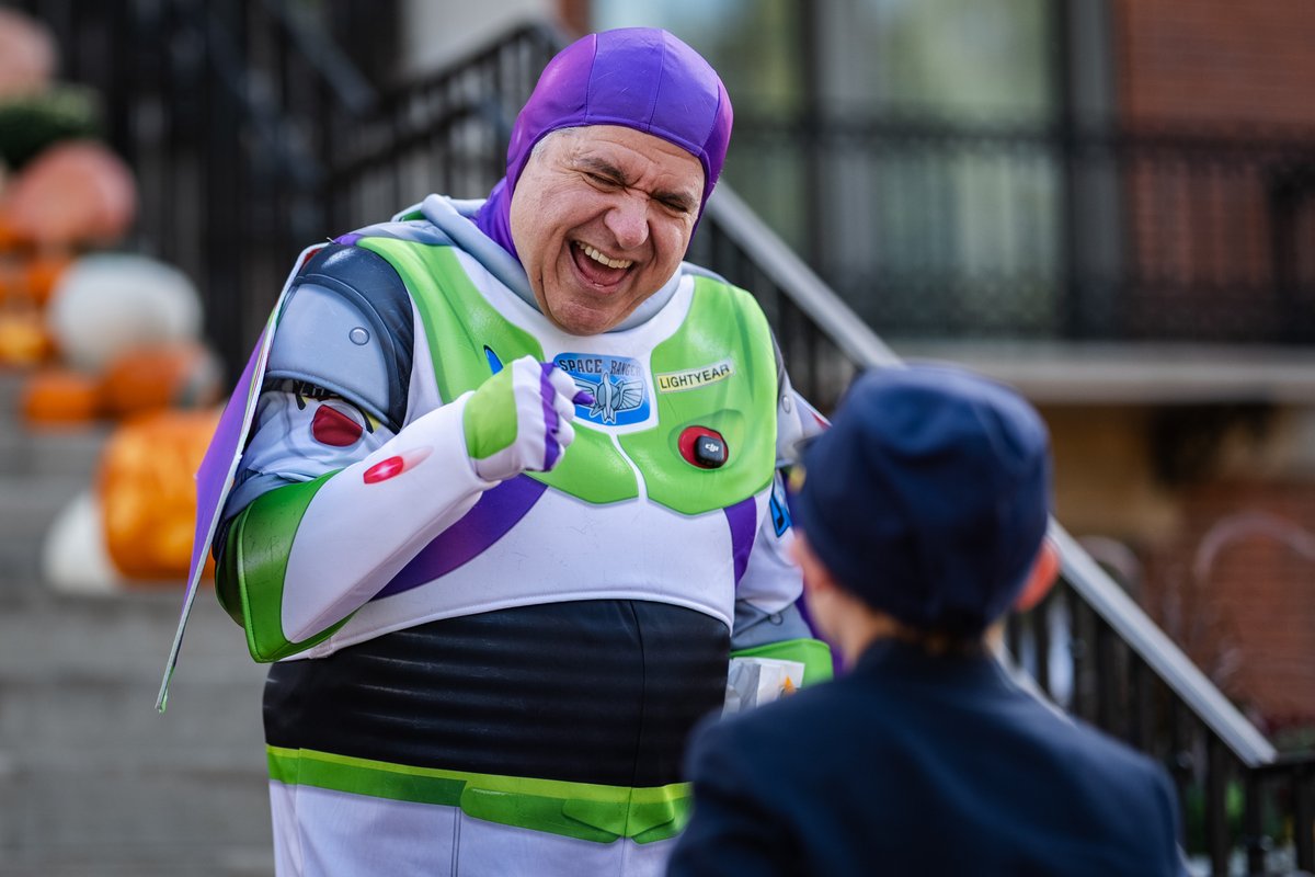 GovPritzker's tweet photo. I think the word you're searching for is 'Space Ranger.'

It was truly out of this world to welcome trick-or-treaters to the Governor’s Mansion today — thanks to everyone who stopped by! https://t.co/shevUPLhya