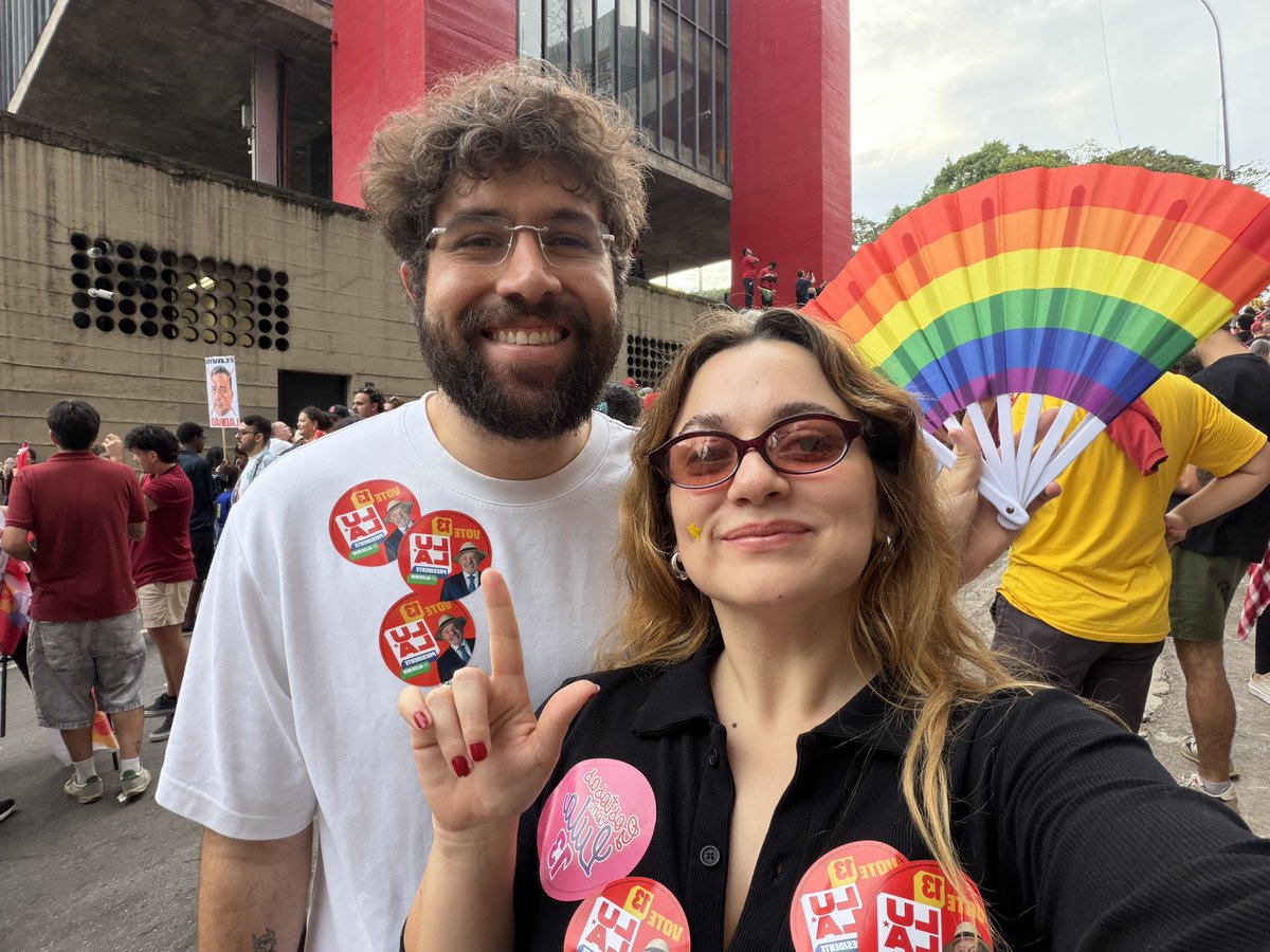 gracinh4s's tweet photo. #EuVotoFazendoL https://t.co/fp0AN6dqiF