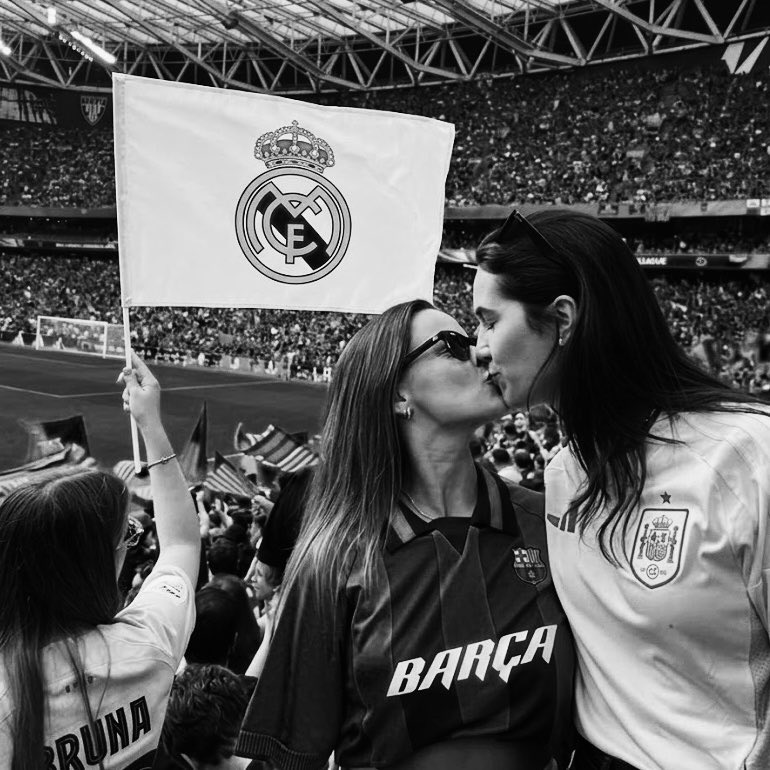 sollaace's tweet photo. TODAY 🤍
#wlw #RealMadrid #ElClásico https://t.co/8mPn86WXDr