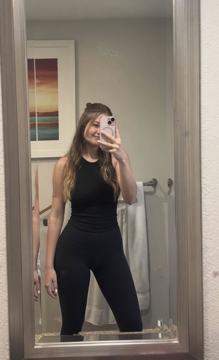 ashleycupcake0's tweet photo. Yoga pants selfie again for all the horny pervs ππ
#candidass #yogapants #tights #fap #tightass #creepshot #beingwatched #oldperv #stalker #agegap #voyeur #cumtributeΩs #lewd #cnc #innocent https://t.co/2LTJvvLzu4