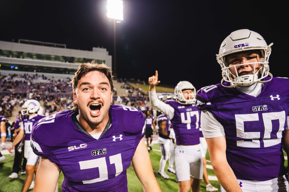 SFA_Football's tweet photo. HISTORY MAKERS 🪓

For the first time in program history, your Lumberjacks are 8-0‼️

#AxeEm x #EastTexasTough https://t.co/OF4zVuwprA