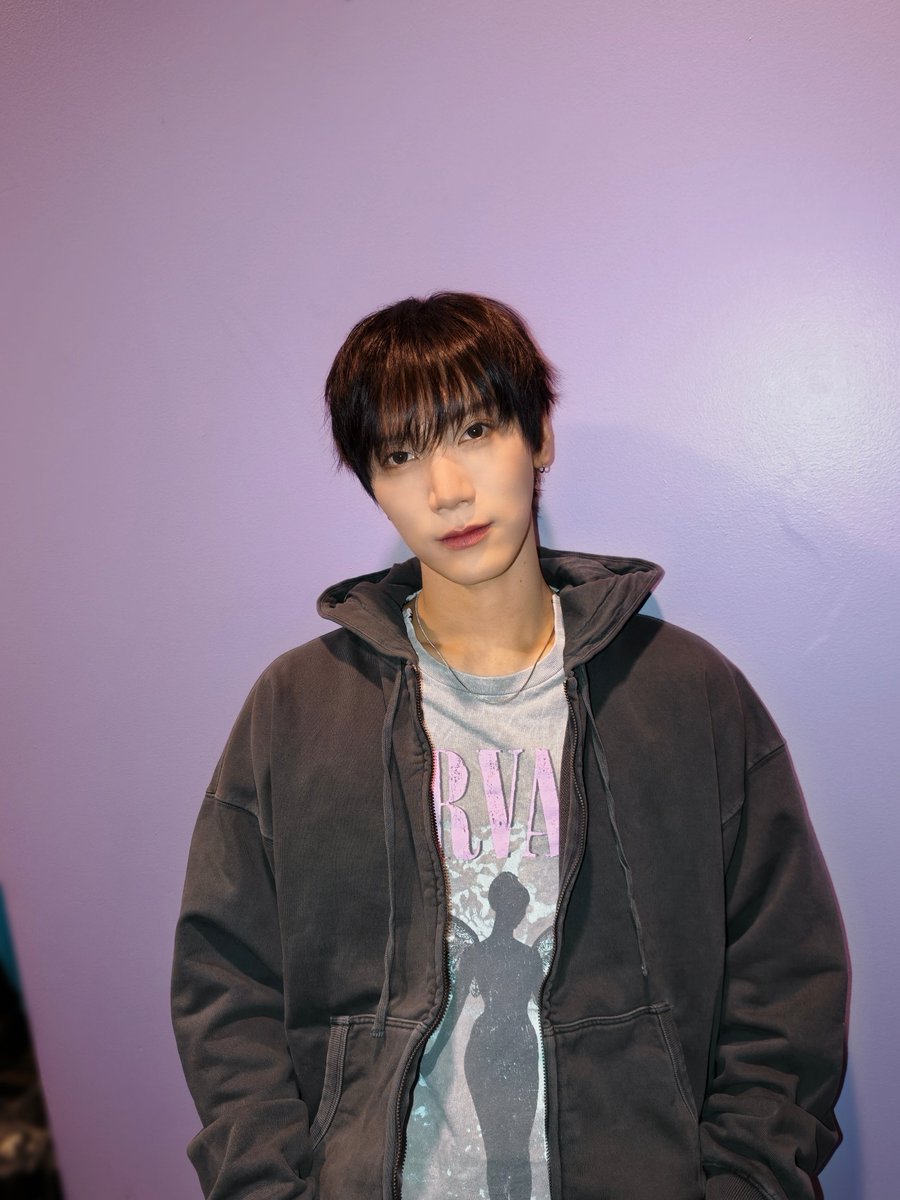 TEN_offcl's tweet photo. LA, what flavor are you serving me tonight? 🍬#TEN 

#OUTWEST #LA
#TEN_USSHOWCASETOUR https://t.co/NlGWUDoMIu