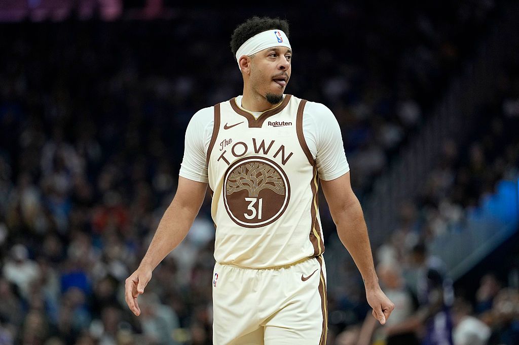 SFGate's tweet photo. The Warriors center situation is so dire, even Steph Curry’s brother sounds sad https://t.co/OPTfBh11c3 https://t.co/k77x2mlv5j