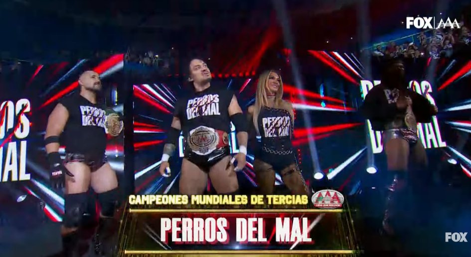 ADPSHOWOFICIAL's tweet photo. 🐺🔥 ¡LOS PERROS DEL MAL HACEN SU LLEGADA A #AAAHeroesInmortales!

¡La jauría ya está aquí! 💀🤼‍♂️ ¿DÓNDE ESTÁN, PERROS? 🐕‍🦺🔥

#AAAHeroesInmortales #adpshow https://t.co/jRGWpybBiK