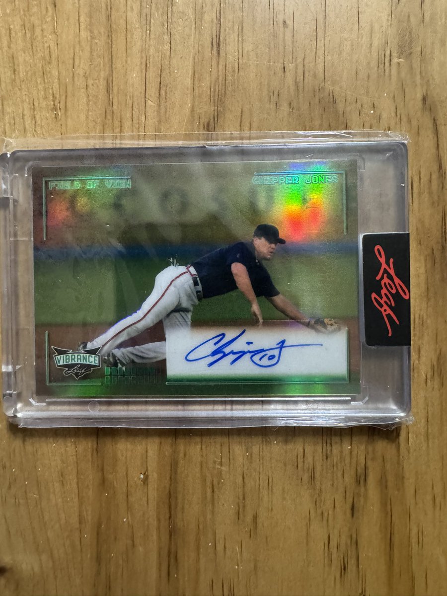 Kemptribe's tweet photo. @cardboardbst @3bangerbreaks Chipper Jones auto /7-$70.00 BMWT https://t.co/XvCyW2uBrT