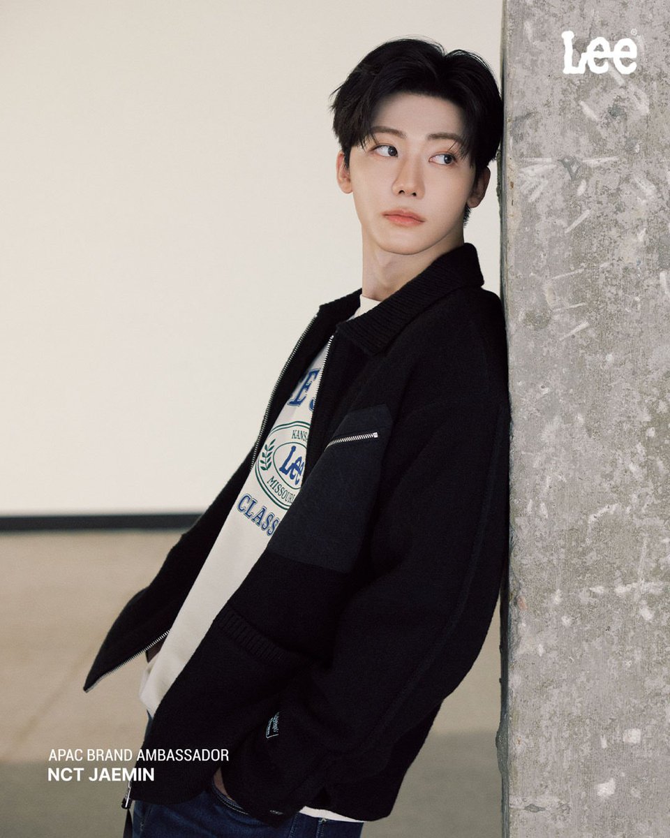 NCTDREAMCENTER's tweet photo. #JAEMIN Lee Jeans https://t.co/gTUvBiMQjO