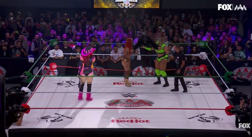 ADPSHOWOFICIAL's tweet photo. 🔥👑 ¡LA REINA DE REINAS EN #AAAHeroesInmortales!

💥 Triple amenaza por el campeonato de Lucha Libre AAA.

👑 Flammer 🆚 La Hiedra 🆚 La Catalina

⚖️ Réferi: El Suavecito.

#AAAHeroesInmortales #adpshow #Flammer #LaHiedra #LaCatalina https://t.co/jXzDsoAq9p