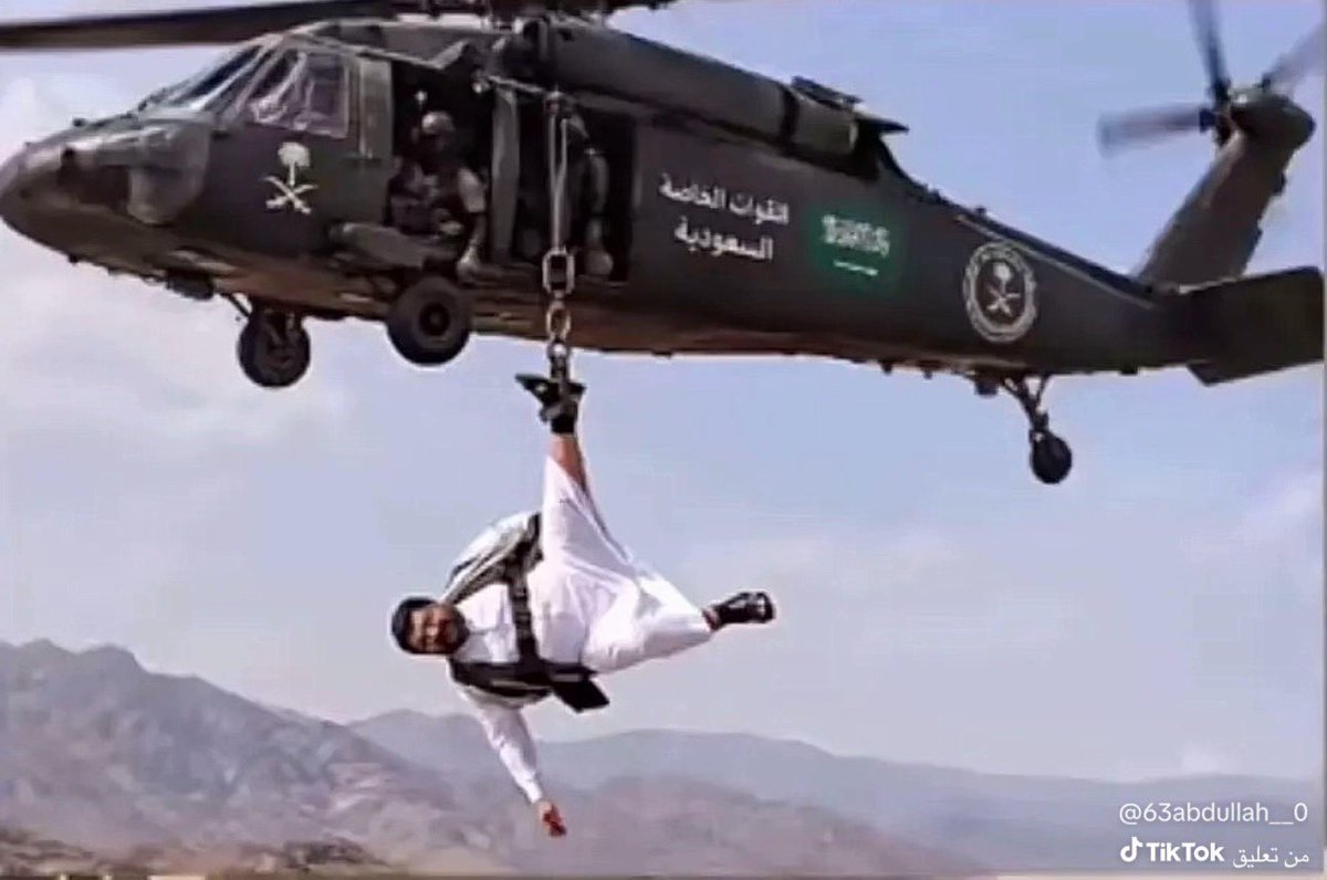 Karaz010's tweet photo. @ShadyNabil001 هذي تضحك اكثر 😂😂😂 https://t.co/YsdDOfiX3m