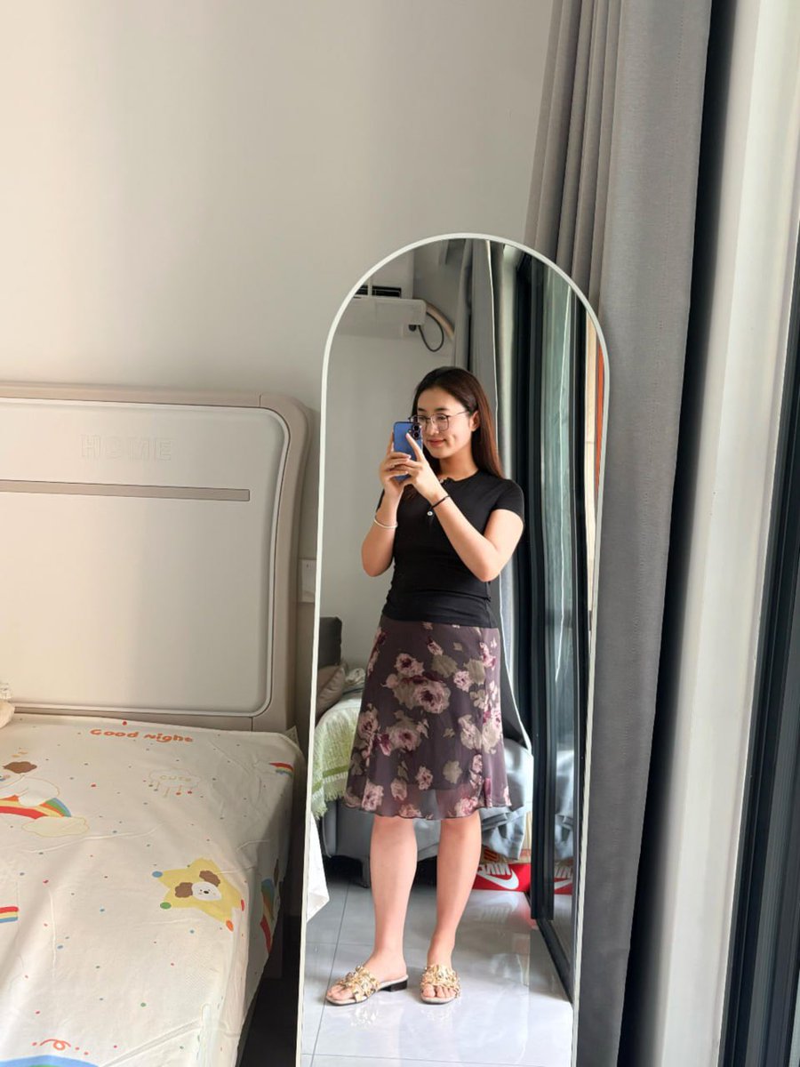 Twinmomjenni74's tweet photo. 其实小红书才是全世界最性压抑的地方，推特都是先礼后兵，小红书上来就开炮了。 https://t.co/d3k7iTGVLG