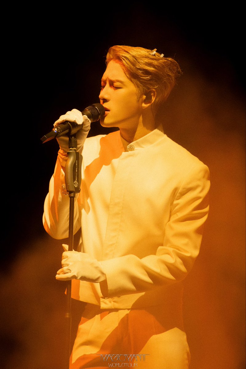 teamwangofcl's tweet photo. #MAGICMAN2WORLDTOUR 
#mercedesbenzarena 
#MAGICMAN2
#JACKSONWANG 
#王嘉爾 https://t.co/pbMQw4fOo9