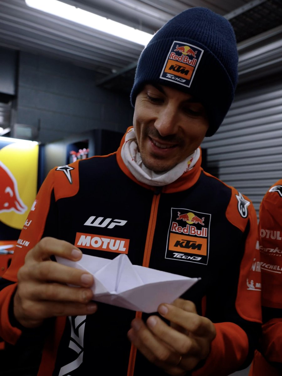 Tech3Racing's tweet photo. Some arts and crafts to fill the time ⛵️😅

#AustralianGP #MotoGP https://t.co/OoM7oRoH3B