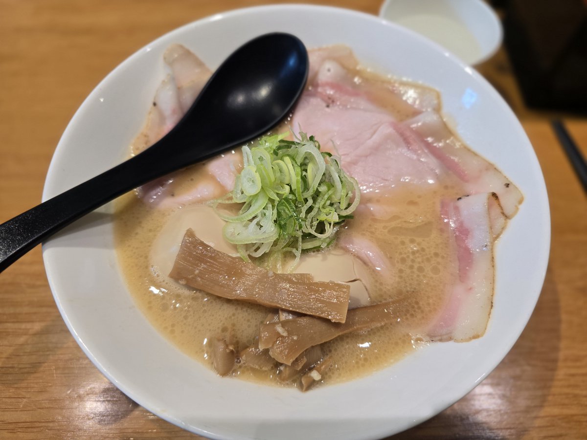 DemoHololive's tweet photo. 맛점입니다
선릉에 라멘호토리인데 꽤나 맛있네요 https://t.co/vjtltsOBko
