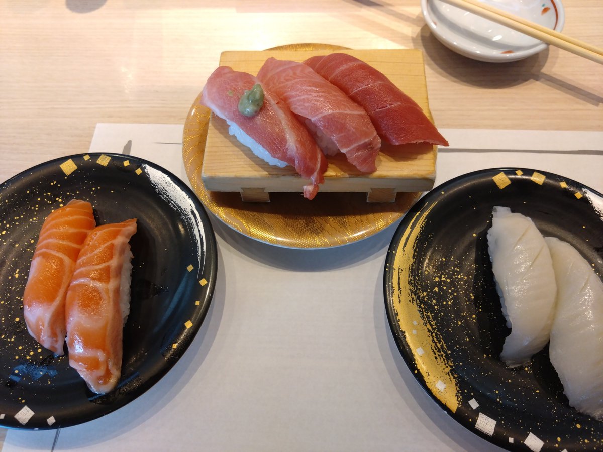 EditionOrange's tweet photo. 朝兼お昼ご飯😋
青森地元の回転寿司屋さん。 https://t.co/USInTu4GeT