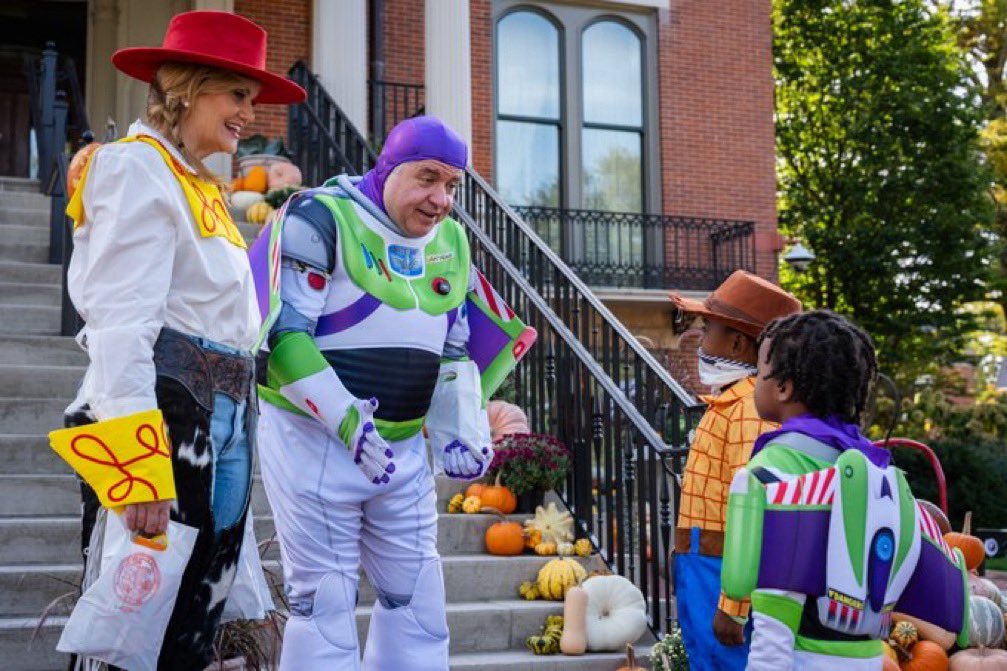 PollTracker2024's tweet photo. Illinois Governor JB Priztker dresses up as Buzz Lightyear for Halloween early. https://t.co/tWC7jDvc9C