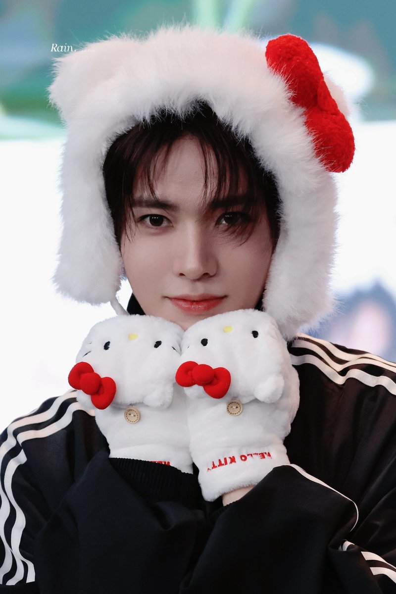 h_evva_nlyblue's tweet photo. My two precious hello kitty lovers https://t.co/6zL46SCJag