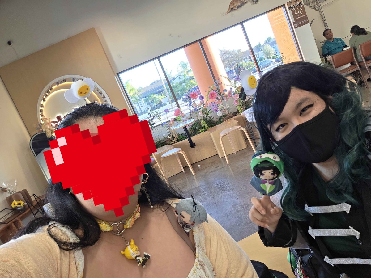 PrimaryRed2's tweet photo. Got to hang out with at the @yumeoshis Kaelix birthday cupsleeve for a bit as Azealia! 💚
It was very fun, and I got see a good Hzbeat oomf of mine, @ShiKuNe801 and we got dinner! 
 (and and, got to chill and chat to Hannah and Memoir too! Yay!)

Me had a lot of fun 🐍💚 https://t.co/NOfdwOKtLb