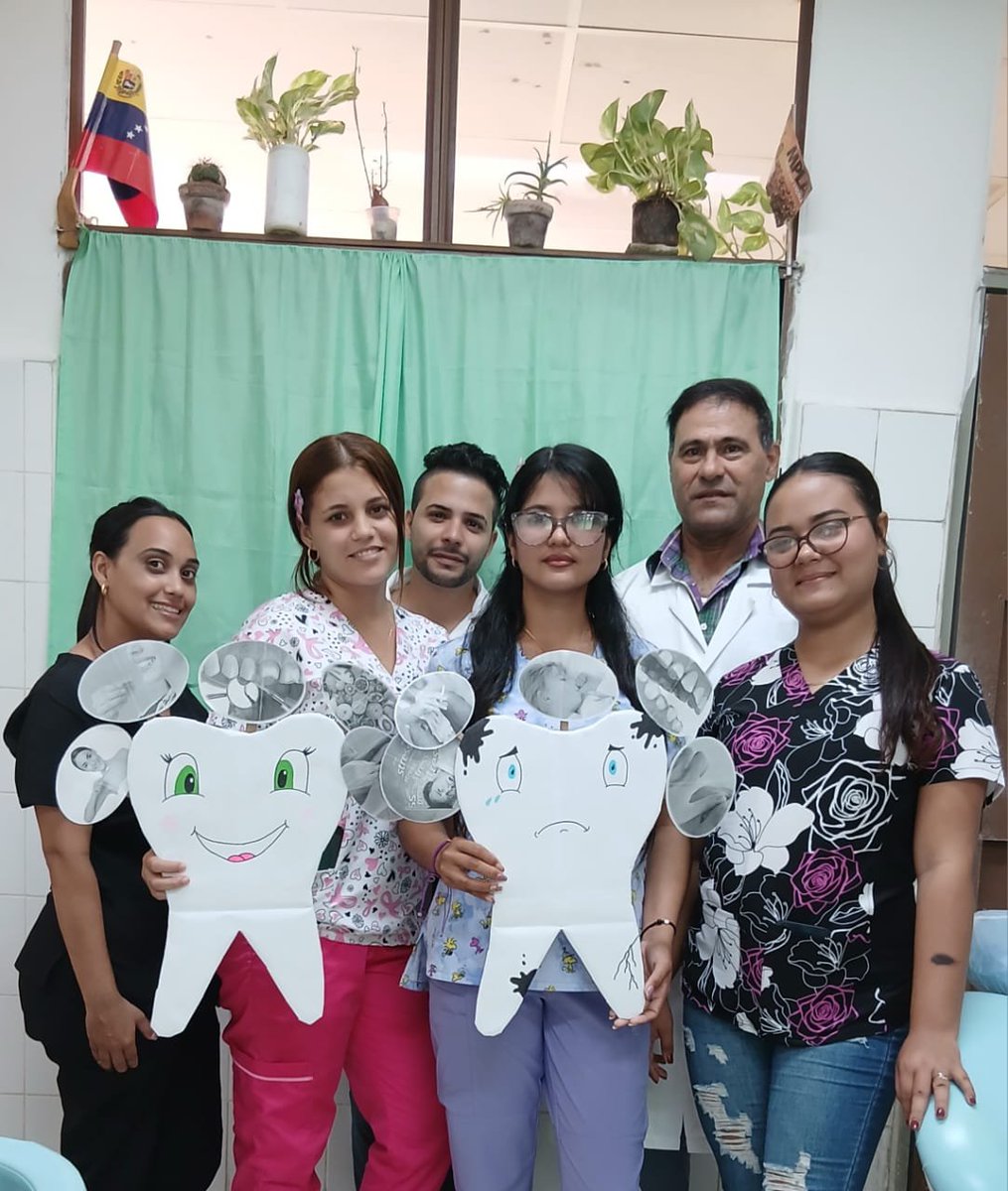 FEUMedicaLTU's tweet photo. Estuiantes de 5to año de estomatología a la Vanguardia
Proyecro "Por una Sonrisa Felíz"
#UCMLT
#Estomatología https://t.co/hVCkuCwnjG