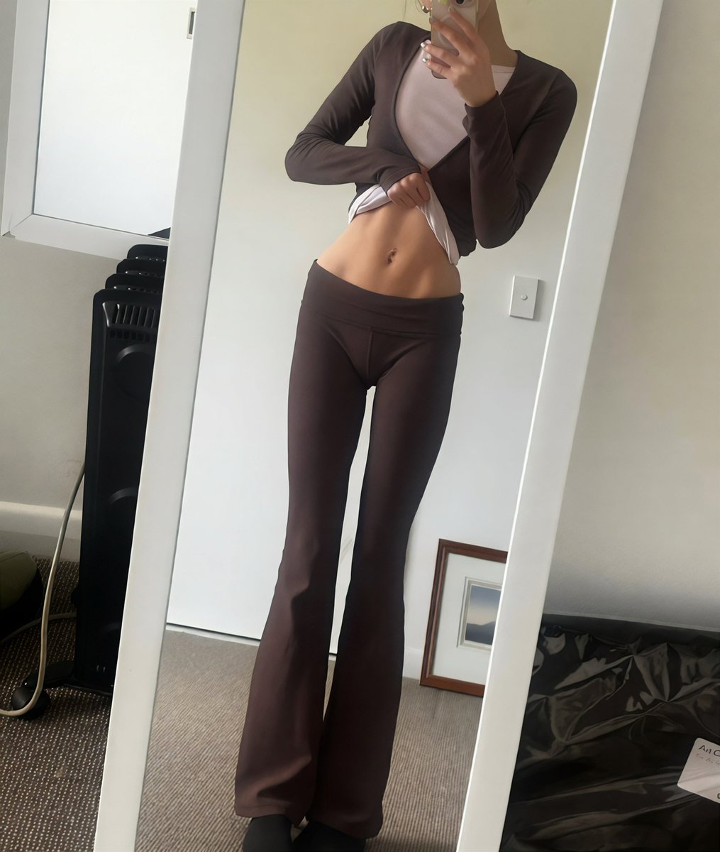 marsmonkey__'s tweet photo. oou shii abs incoming, i can’t wait for halloween 👻 https://t.co/WbQanvUjhB
