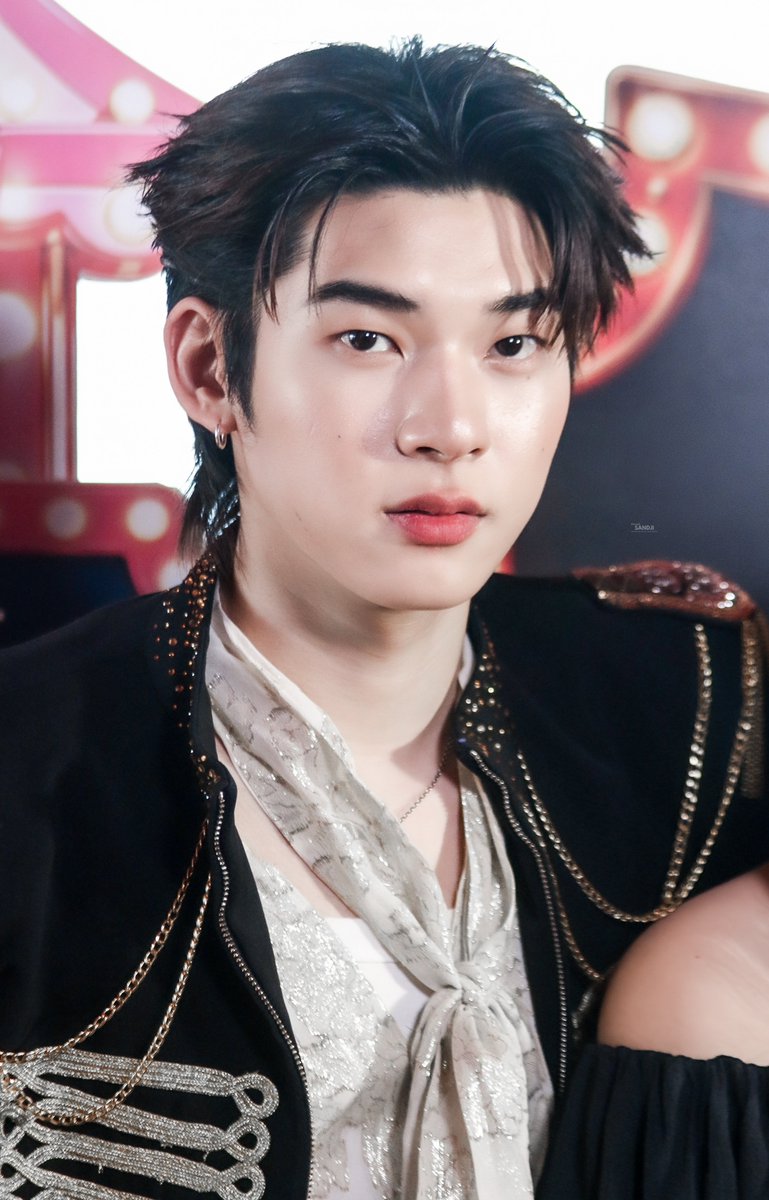 Sssandjii's tweet photo. ก็ชอบเธอมาตั้งนานแต่มันยังไม่เหนื่อย
จะตามรักเธอไปอย่างนี้ทุกวัน  🤍🤴

#CarnivalFantasyxTeeTeePor
#twnpich​     :  @twnpich

#SANDJISHOT​📸 https://t.co/TMIH7L7RJq