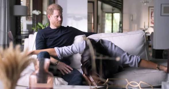 InsightfulWatch's tweet photo. On an episode of Mark Dolan Tonight this exchange occurred concerning Meghan Markle:

Dolan:

Has Meghan Markle got a screw loose? Is she mad?

Dr Carole Lieberman:

Yes. Absolutely yes…She is a malignant narcissist. Malicious too. She is also a sociopath and…she is very dangerous. She has already proven she is very dangerous. Her one goal in life is to get as much attention as she can and she doesn’t care who she destroys in the process.