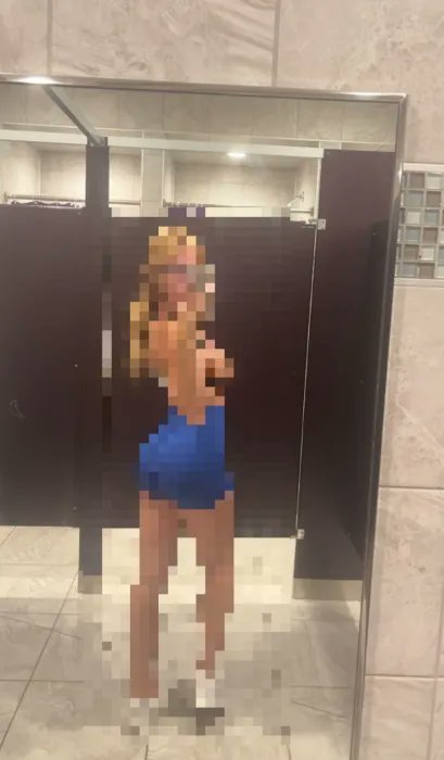 paigeishere19's tweet photo. Double gift! I just received a contribution towards brianne vacation fund from @FreeLoadingSimp on throne https://t.co/0oFzN1UHs0