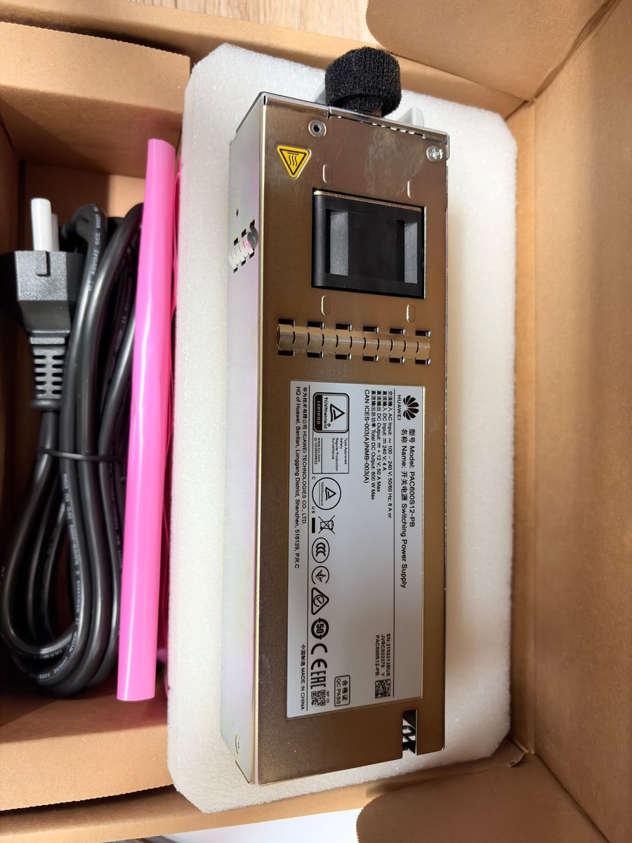 daadaajaa's tweet photo. Wts Want to sell Huawei PAC600S12-PB 600W NEW
๐ฐ Rp2.500.000 nego
โข Kondisi baru, belum pernah digunakan
โข Output 12V DC, maksimal 50A
โข Cocok untuk perangkat Huawei yang kompatibel
๐Cod Jaktim / Oren
Minat? Dm
#Huawei #PowerSupply #Networking #zonauangใ
ค #zonajajan https://t.co/DHK41O8ndc