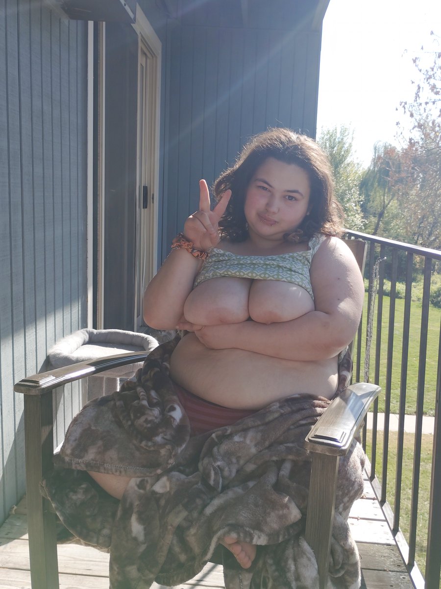 Goth_CherryXo's tweet photo. It's was a peaceful day
#nsfwtwt #bbw #outdoors https://t.co/dUum2nd80g