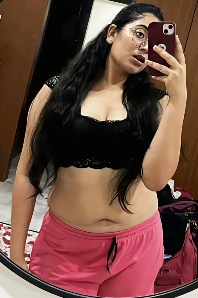 Avantikaa018's tweet photo. #Ksudha #KanduriSudha navel show threads 🧵 🥵🔥 https://t.co/lwHcIV5QOh