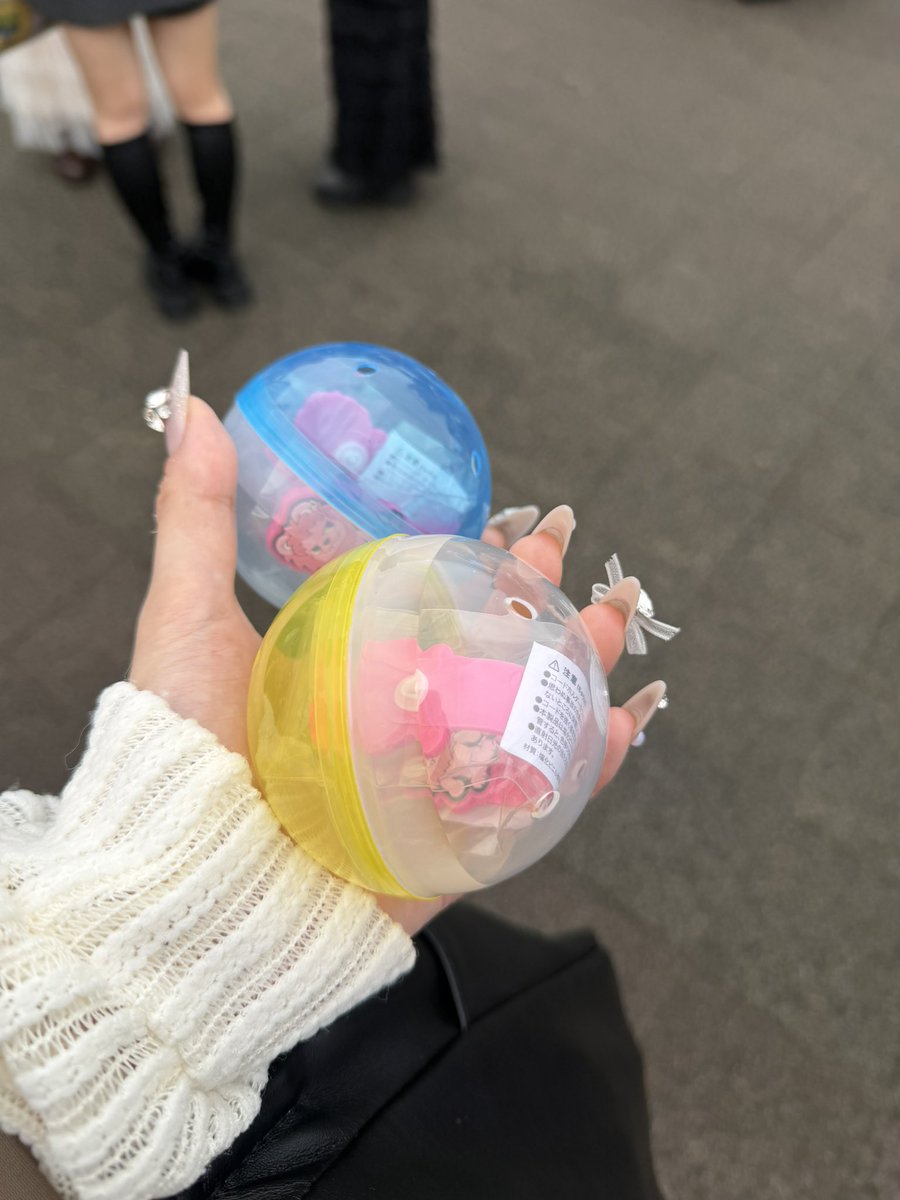rks__9's tweet photo. シャカレボ ラキドロ ガチャ ご当地ステッカー

柔太朗くんと交換できる方1部終了後お願いします！

ガチャ 佐野勇斗 ケーブルバンド ×2
ラキドロ 佐野勇斗 曽野舜太
ステッカー 吉田仁人 曽野舜太 所持しております https://t.co/YELKQkD7RO