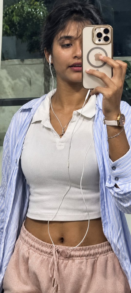 manmathaleelai0's tweet photo. Ennada en moonji akkulaye ipdi paakura gáàji køødhiyane vandhu en akkula sniff panni nakki taste pannuda nááiyenu koopudra🥵Jawline nose lips ke iva face fulla nakki thøppula viral vittu nondi pøølă hard ah thechu mølăi rendayum sappi urinjite økkånům🍑🍌
#armpit #navel #facecard https://t.co/cjWtA1fQLY