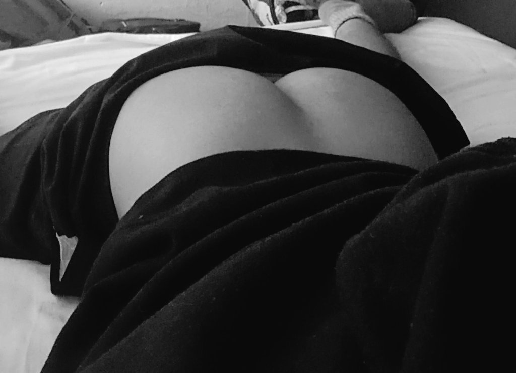 ariaabottle's tweet photo. que rico culo tengooo. #Mexicano #pollito #EdoMex https://t.co/ZhiifYuGQZ